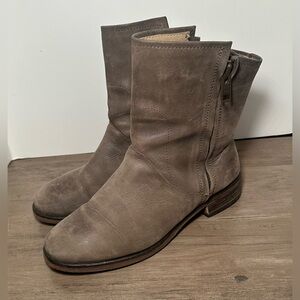 Hinge Sheldon‎ Double Zip Moto Boots Size 9 Womens Distressed Leather.